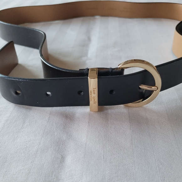 kate spade Accessories - Kate Spade Black and Tan Belt with Gold Accent 45×1 1/4.